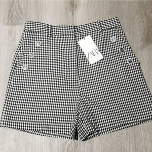 Zara high waisted shorts with buttons